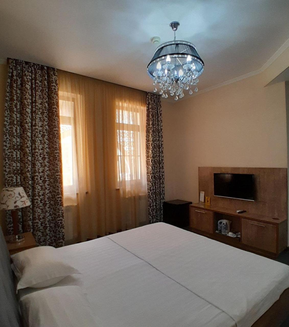 Hotel Bek Samarkand Buitenkant foto