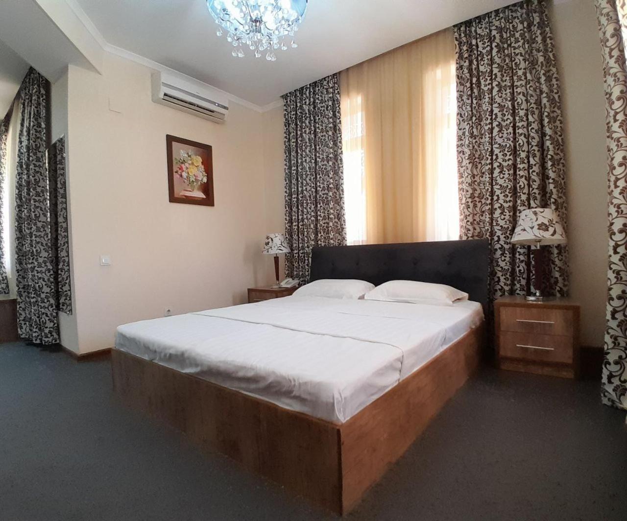 Hotel Bek Samarkand Buitenkant foto